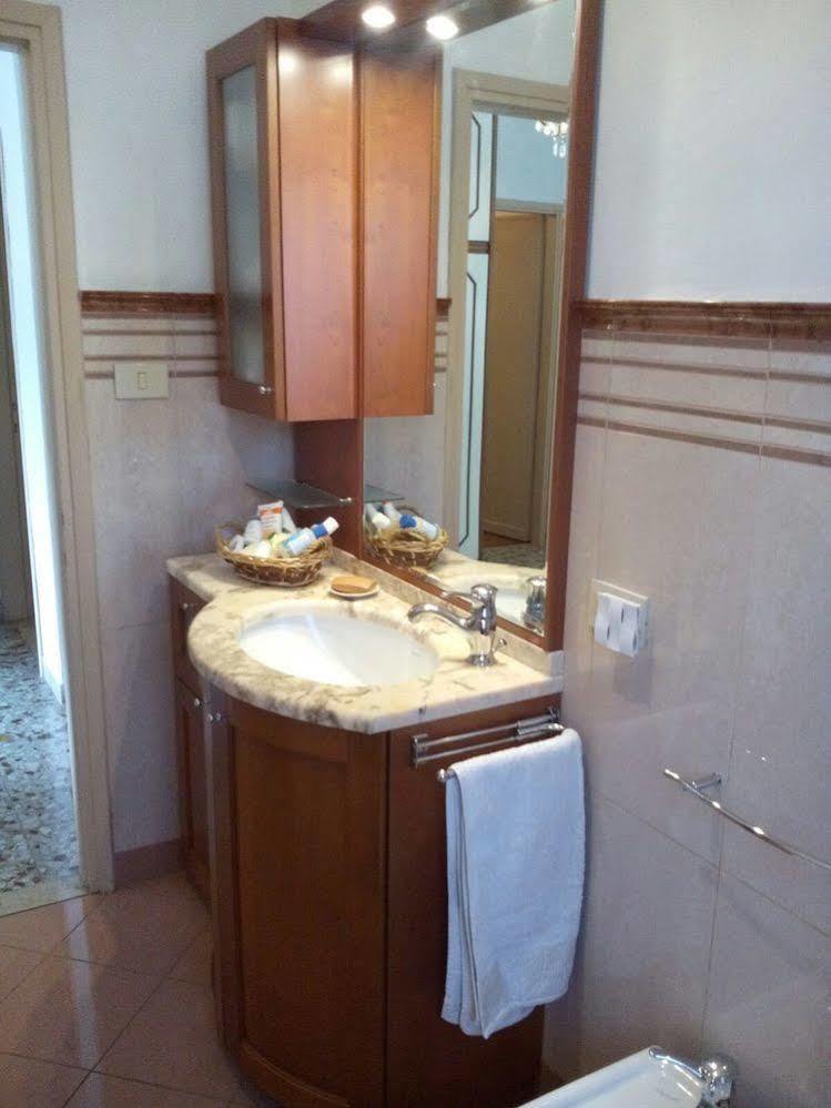 Casa Emanuela Bed & Breakfast Пиацола сул Брента Екстериор снимка