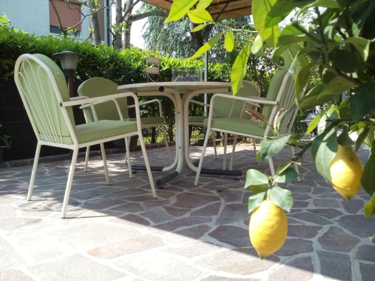 Casa Emanuela Bed & Breakfast Пиацола сул Брента Екстериор снимка